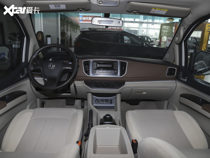 东风风行2020款菱智M5 EV