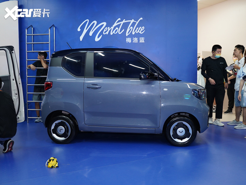 宏光MINIEV马卡龙秋色版上市 3.76万起