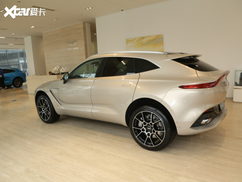 阿斯顿马丁2020款DBX