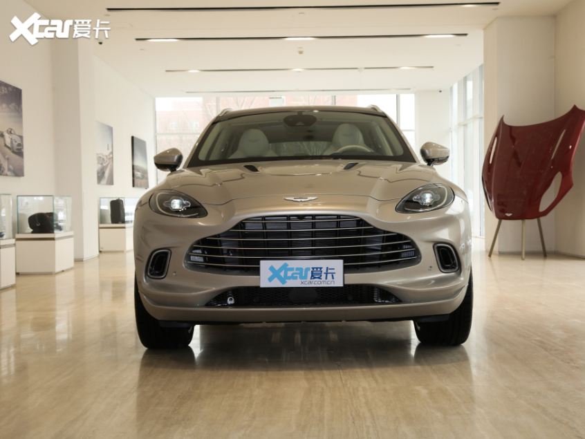 阿斯顿马丁2020款DBX