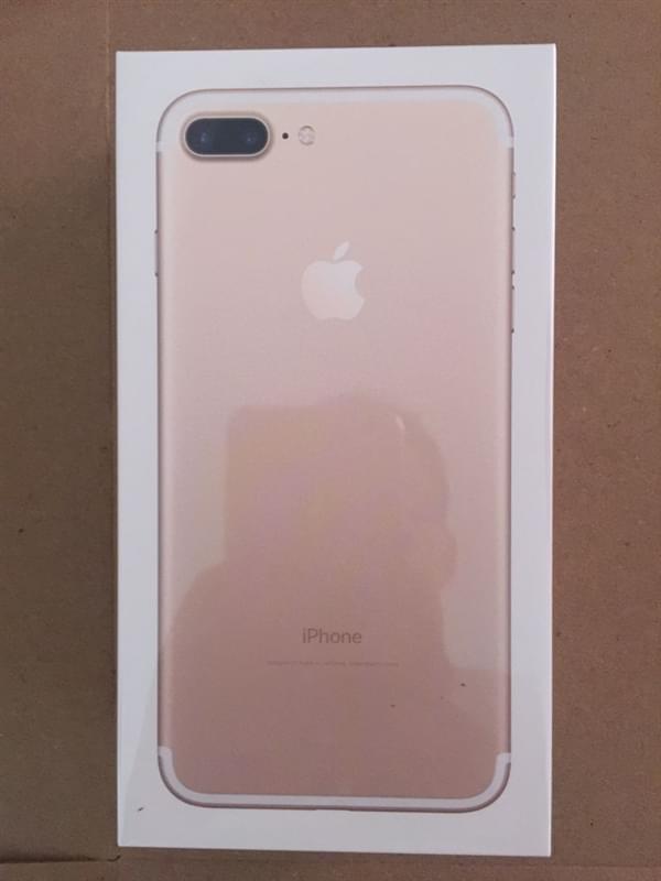 首批iPhone  7到货开箱图：玫瑰金和黑色成为主流的照片 - 3