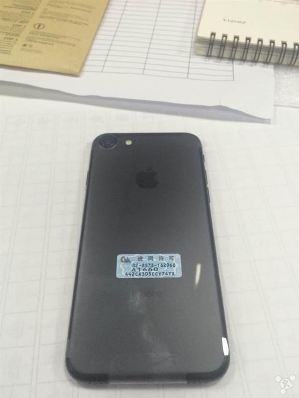 首批iPhone 7到货开箱图：玫瑰金和黑色成为主流的照片 - 15