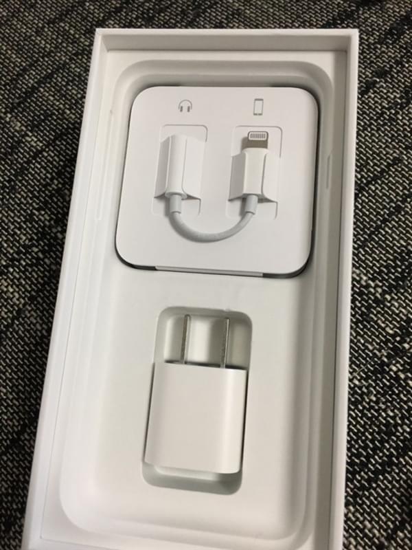 首批iPhone 7到货开箱图：玫瑰金和黑色成为主流的照片 - 26