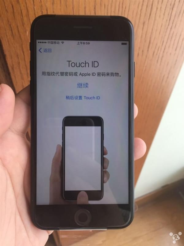 首批iPhone 7到货开箱图：玫瑰金和黑色成为主流的照片 - 32