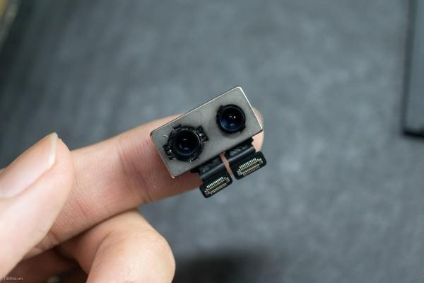 2675mAh容量电池：iPhone  7 Plus拆解视频的照片 - 7