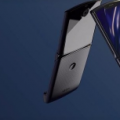 Moto Razr 一款自发布以来就备受关注和期待的折叠屏手机