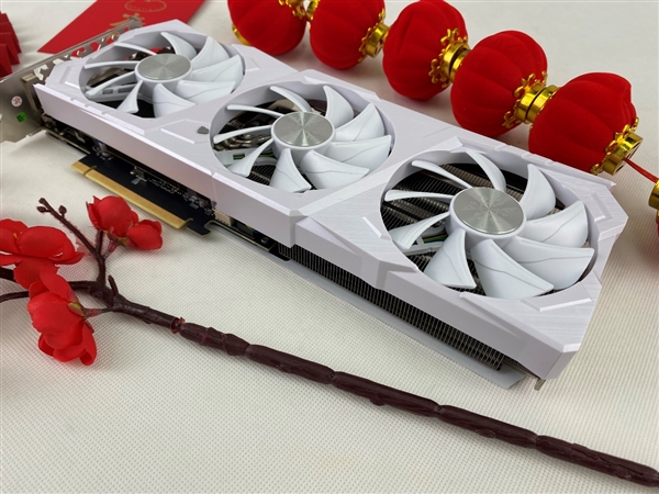 2K 100+FPS展现超凡性能！耕升 RTX 4070搭配DLSS 3实现流畅光追游戏体验