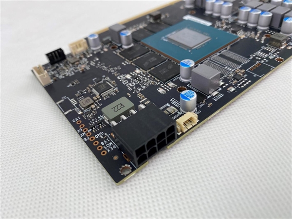 2K 100+FPS展现超凡性能！耕升 RTX 4070搭配DLSS 3实现流畅光追游戏体验